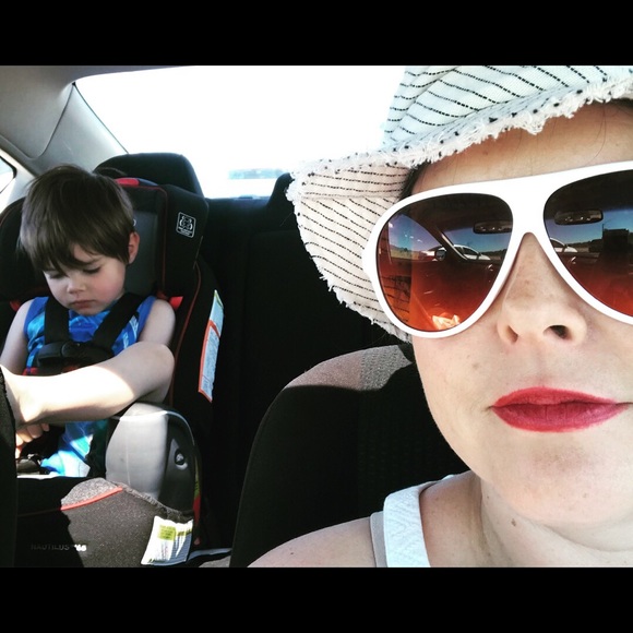 Meet your Posher, Lisa the sometimes actress - Picture 7 of 8